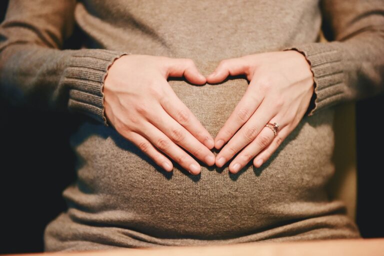 妊娠中の口臭について知恵袋での質問とその回答は？