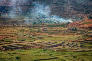 PMSによるおりものは何日続くのか、その原因は？