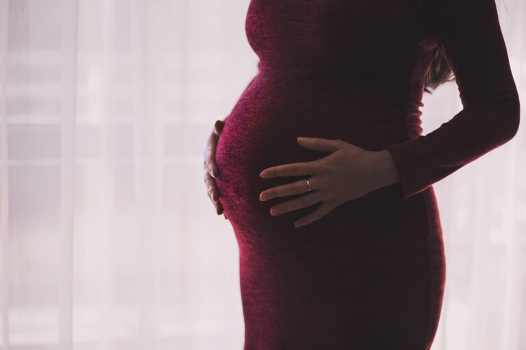 女性ホルモンの影響で体調不調はどう改善する？